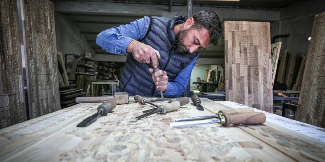 Evinde öğrendiği işi atölyeye taşıdı! Ahşaptan doğan sanat: Yurt dışına bile satış yapıyor 3
